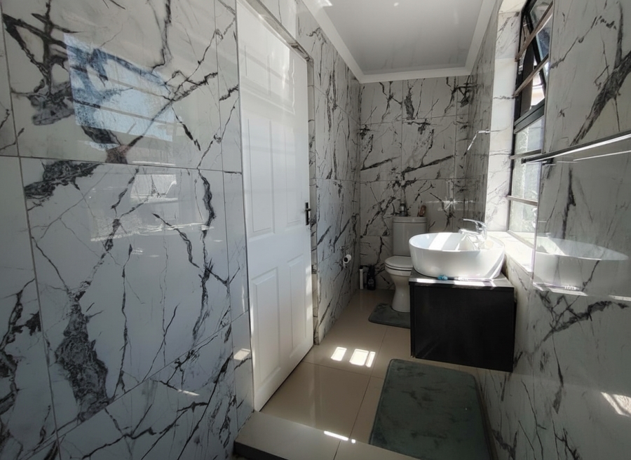 3 Bedroom Property for Sale in Glenlilly Western Cape